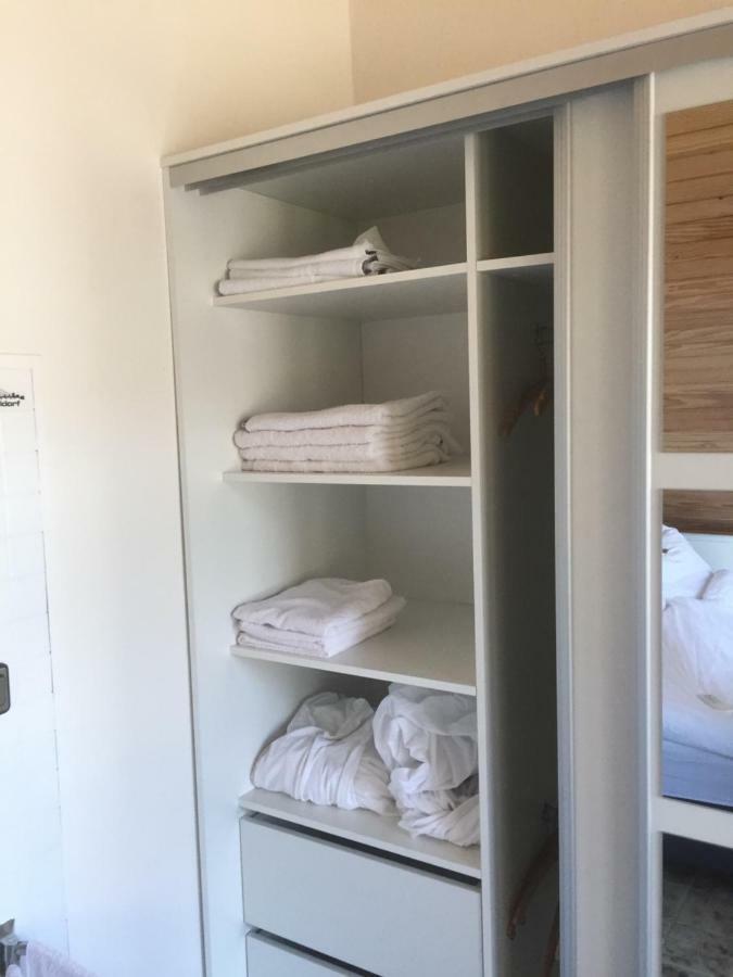 Duesseldorfer Privatzimmer Buitenkant foto