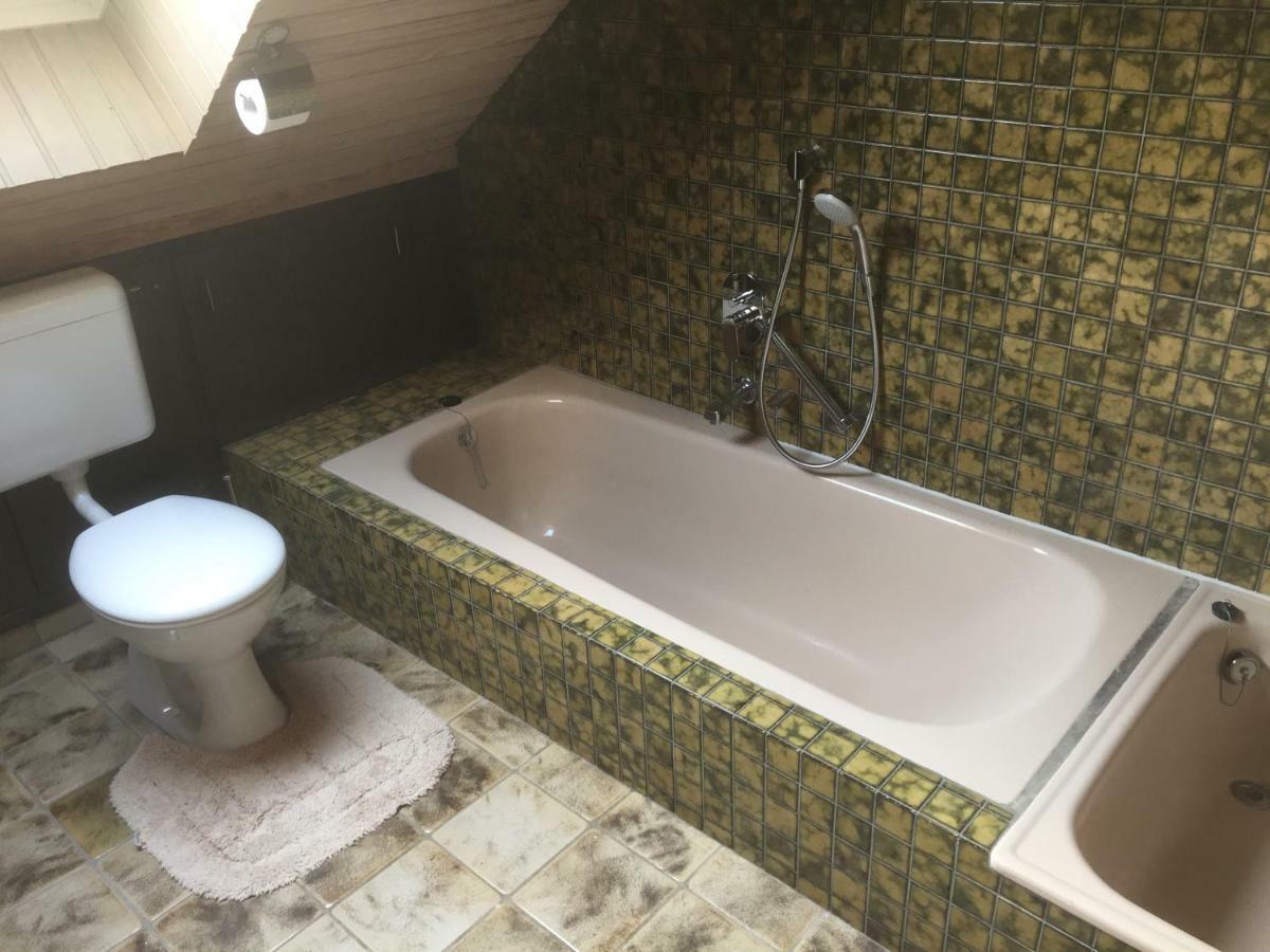 Duesseldorfer Privatzimmer Buitenkant foto