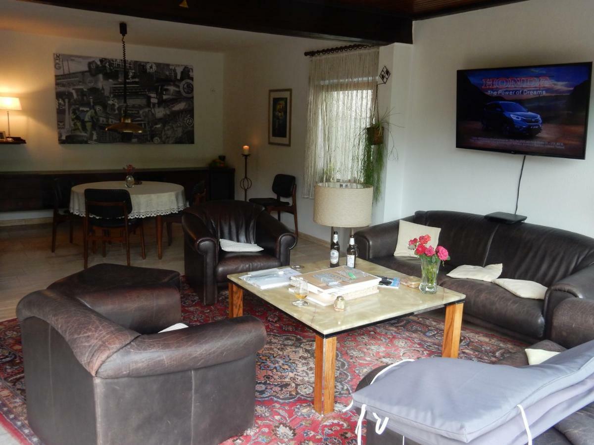 Duesseldorfer Privatzimmer Buitenkant foto